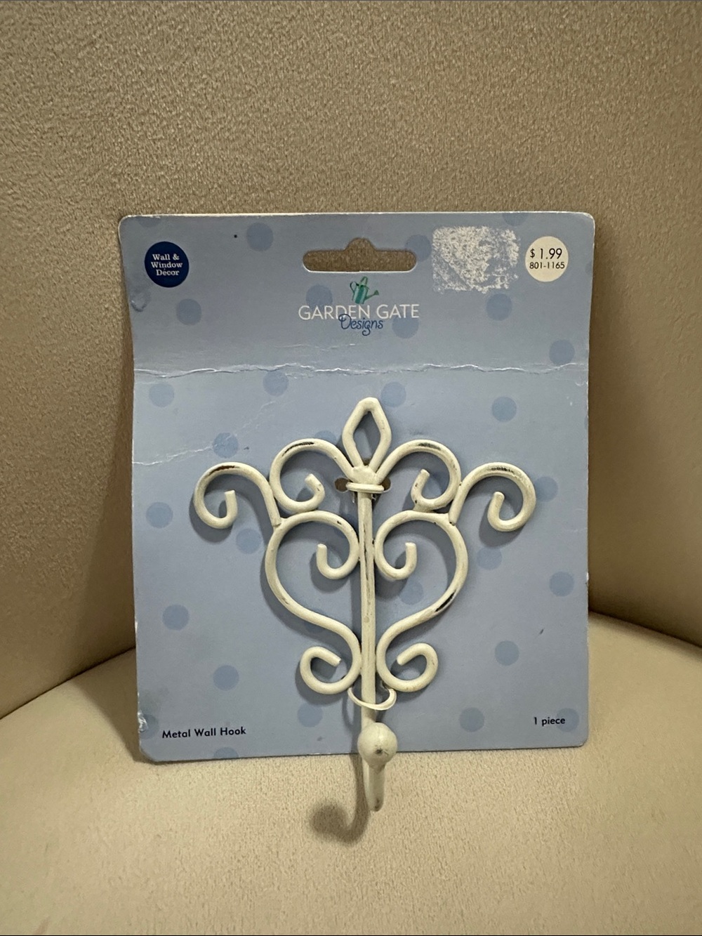 NEW✨Distressed White Decorative Metal Wall Hook